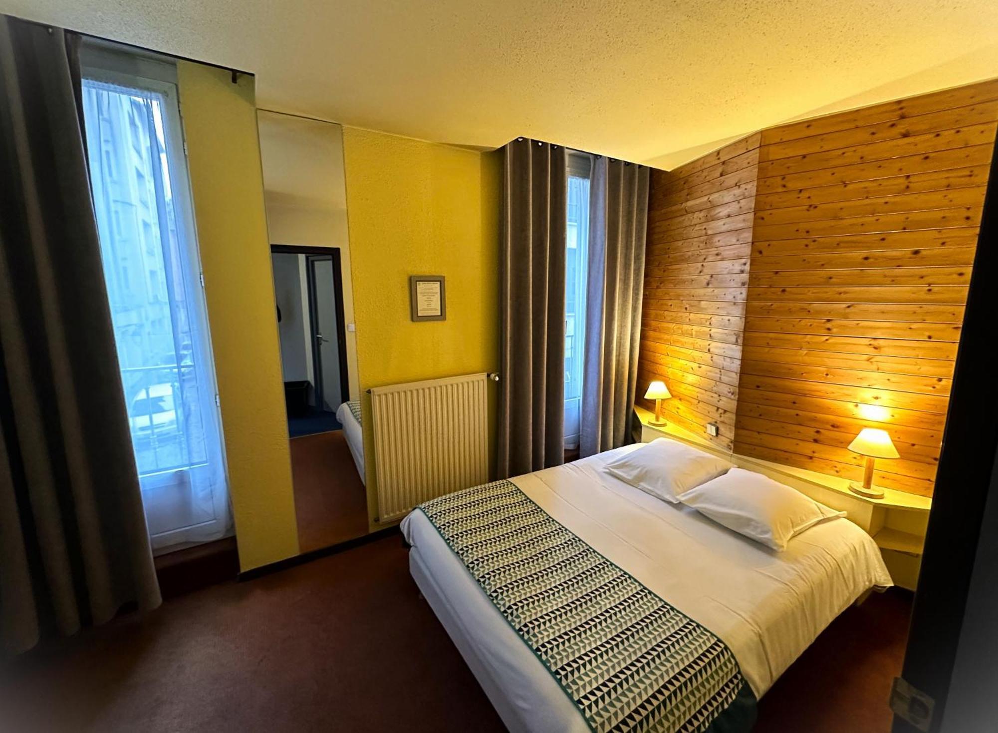 Dyke Hotel Le Puy-en-Velay Bagian luar foto